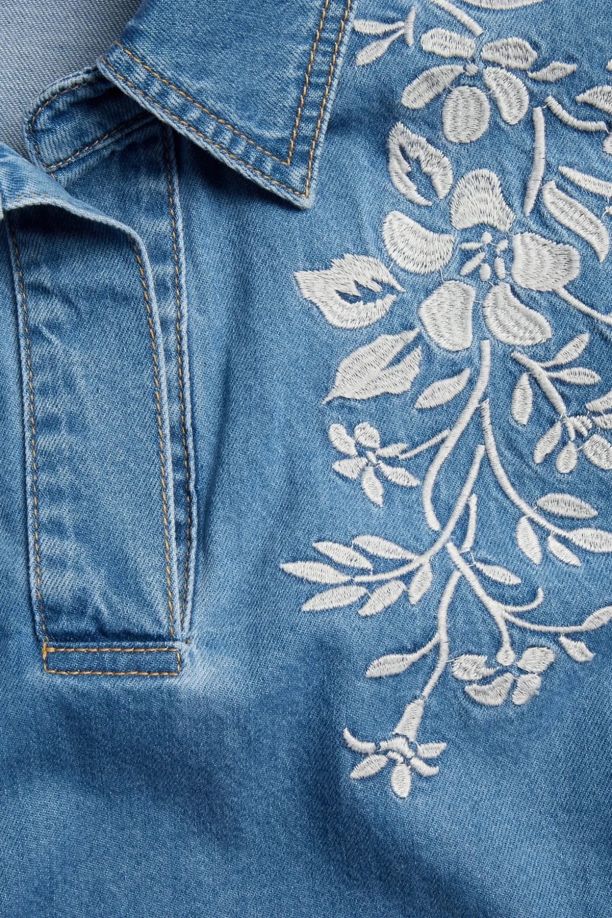 Popover jeansskjorte med broderi