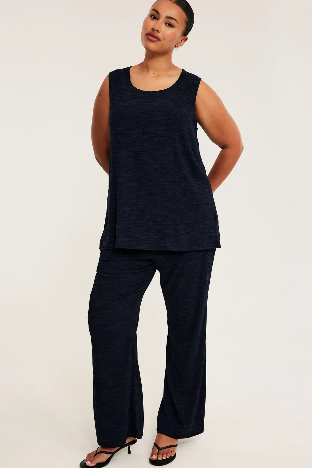 Pull-on-bukser i bootcut-modell