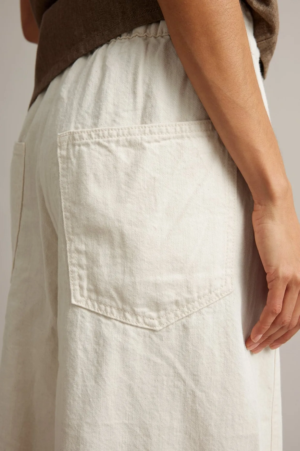 Pull-on-jeans i culotte-modell
