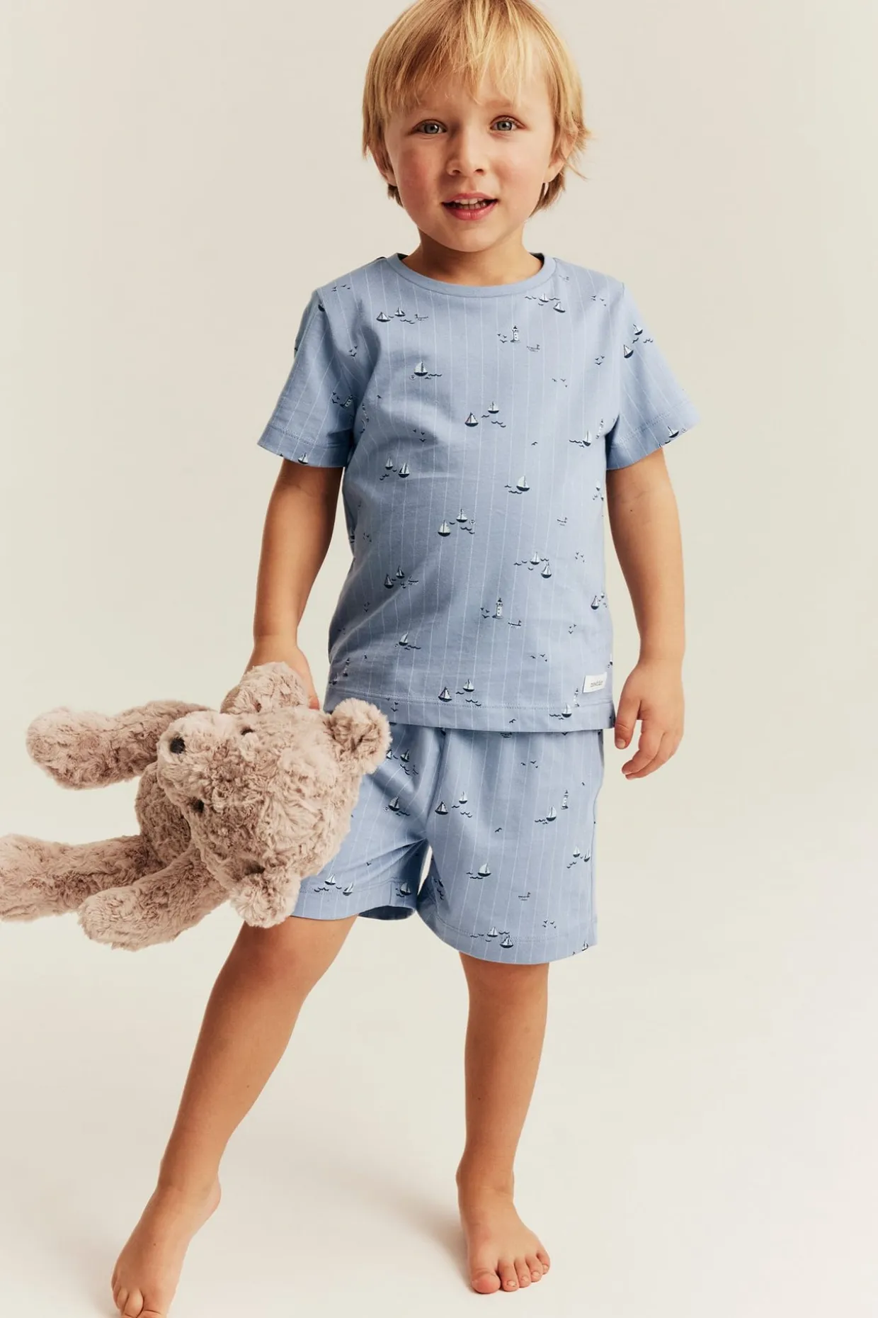 Pyjamasett med seilbåter