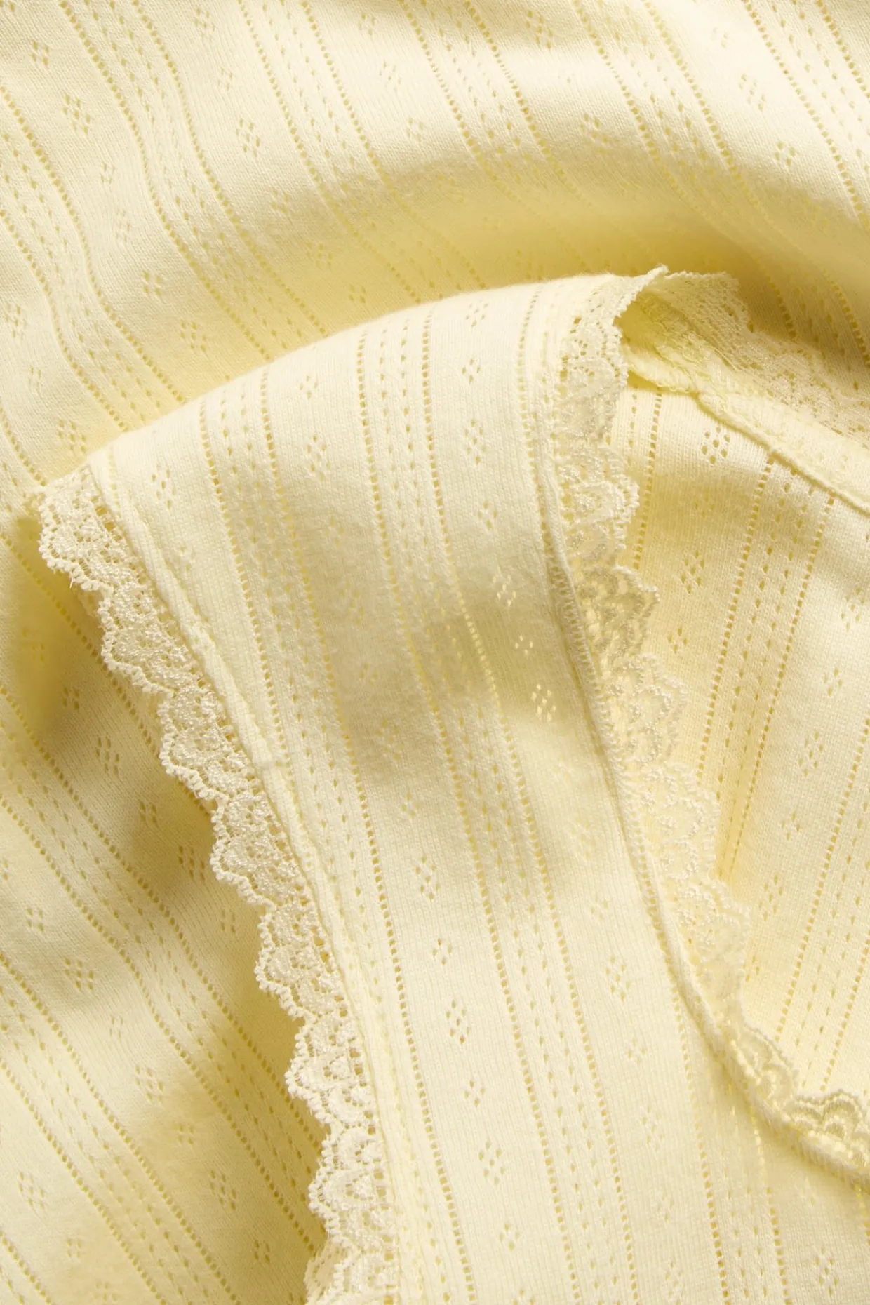 Pyjamaslinne i pointelle