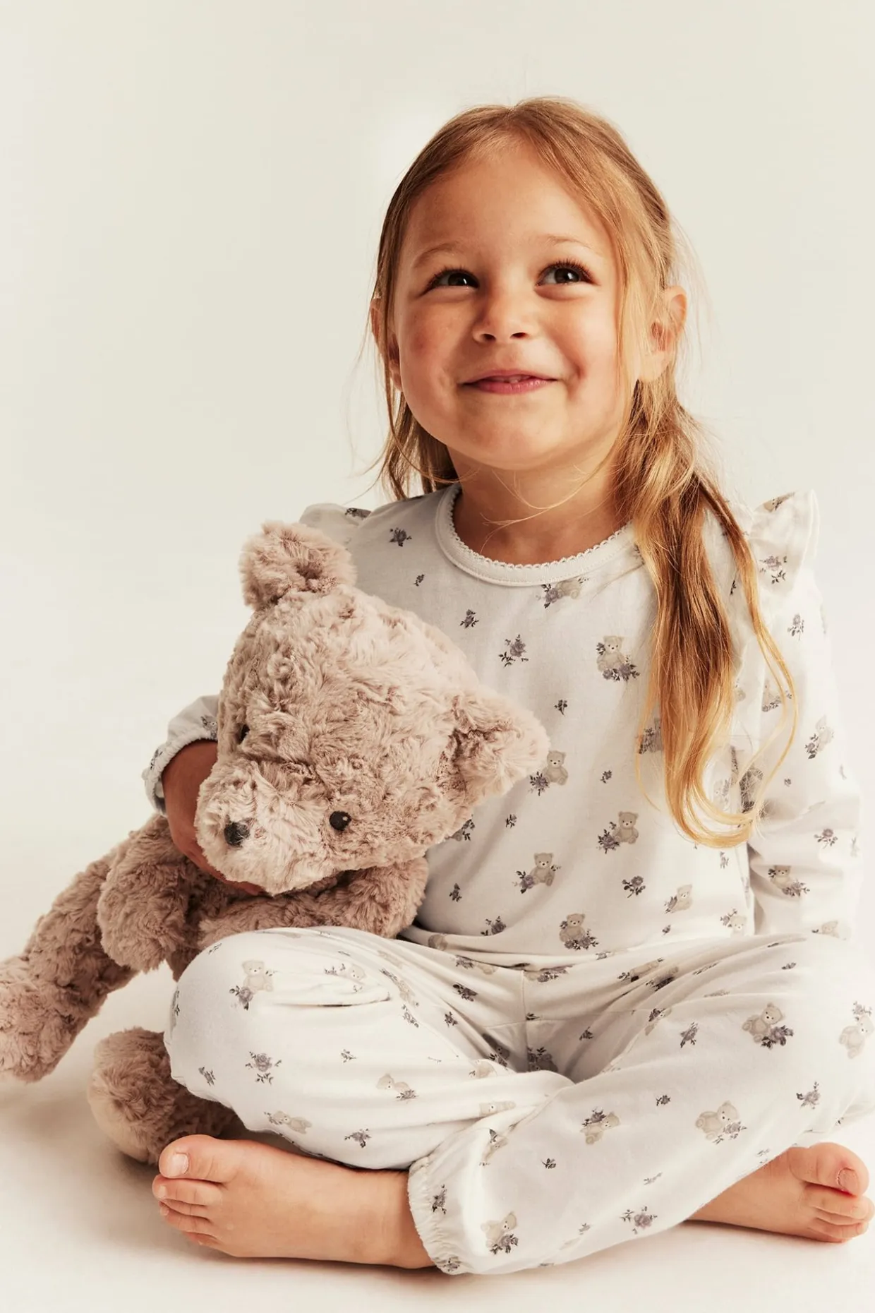 Pyjamas med bamser og roser