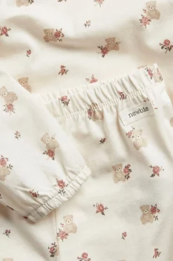 Pyjamas med bamser og roser
