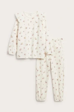 Pyjamas med bamser og roser