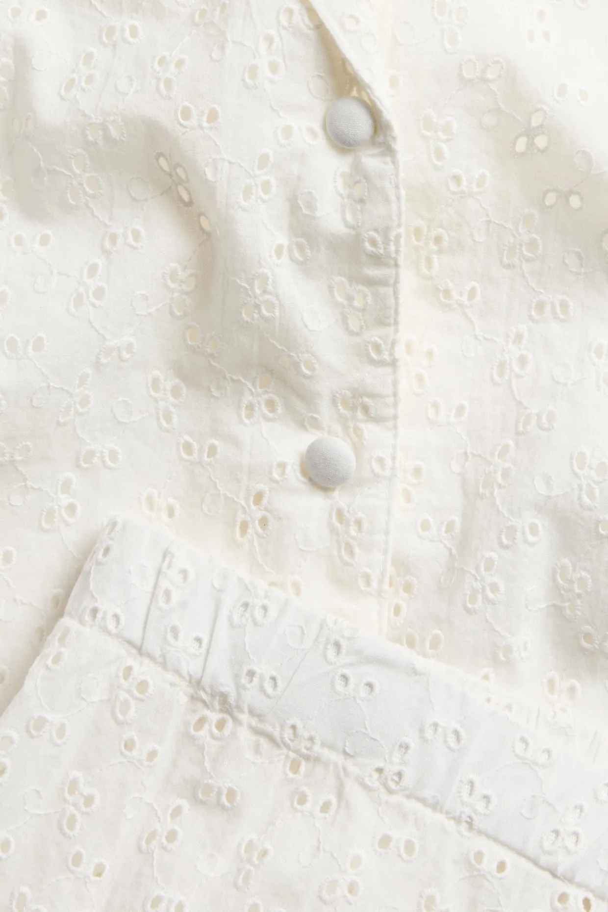 Pyjamas med broderi anglaise fra Newbie Woman