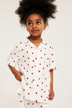 Pyjamas med hjerter for barn