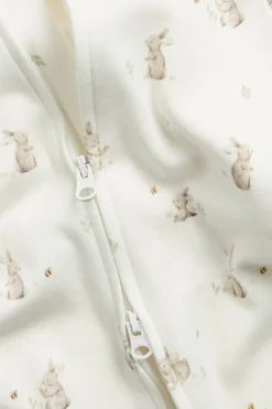 Pyjamas med kaniner