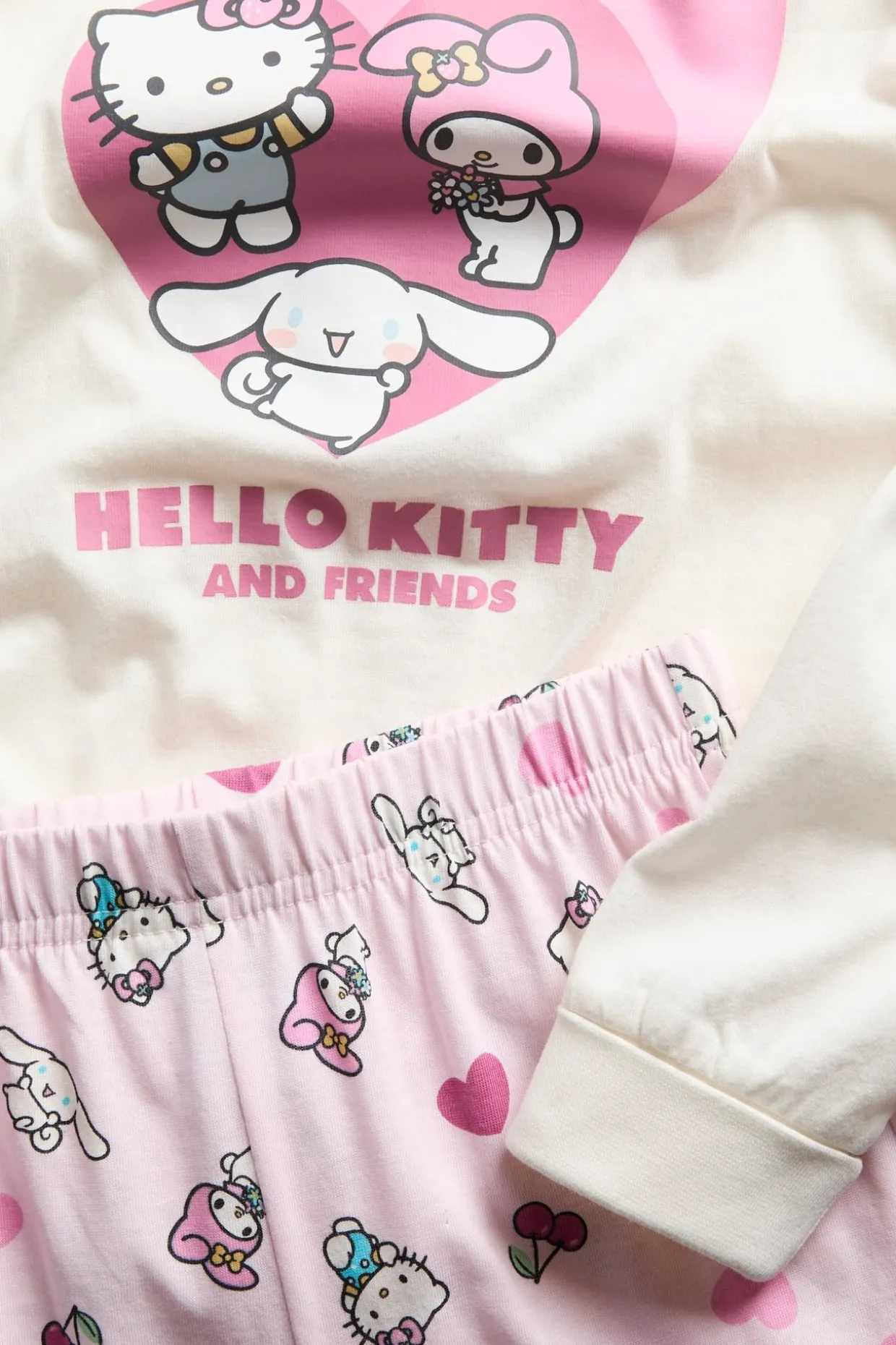 Pyjamas med lange ermer med Hello Kitty