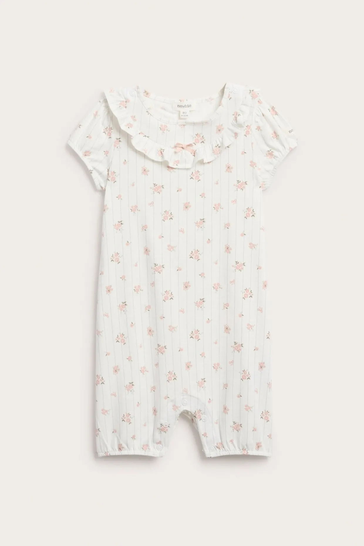 Pyjamas med små blomster og volanger