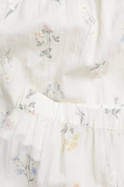 Pyjamassett med volangdetaljer