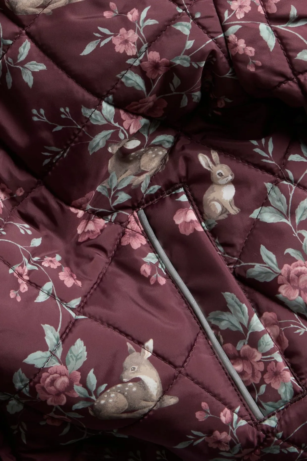 Quiltet jakke med blomstermønster