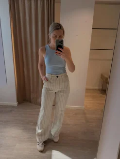 Ribbestrikket singlet