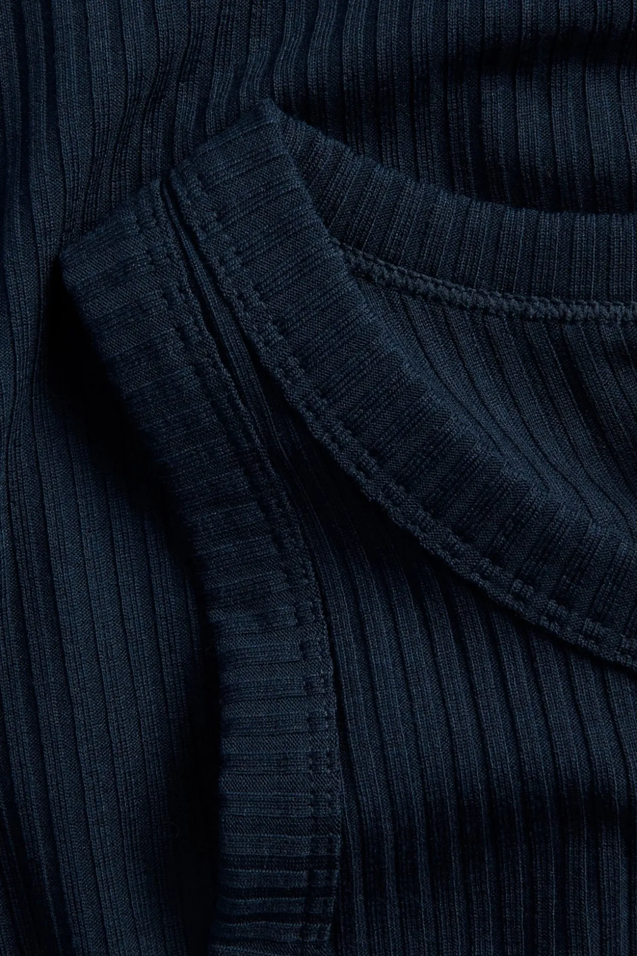 Ribbestrikket singlet