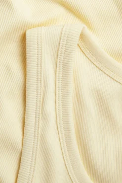 Ribbestrikket singlet