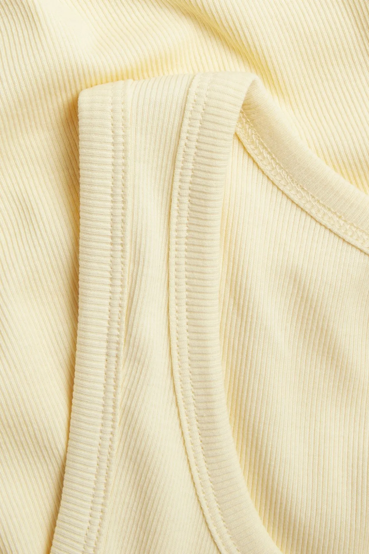 Ribbestrikket singlet
