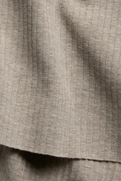 Ribbestrikket singlet