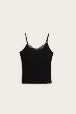 Ribbestrikket singlet med blonder