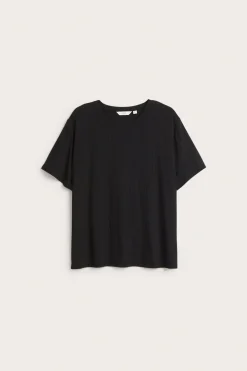 Ribbestrikket T-skjorte