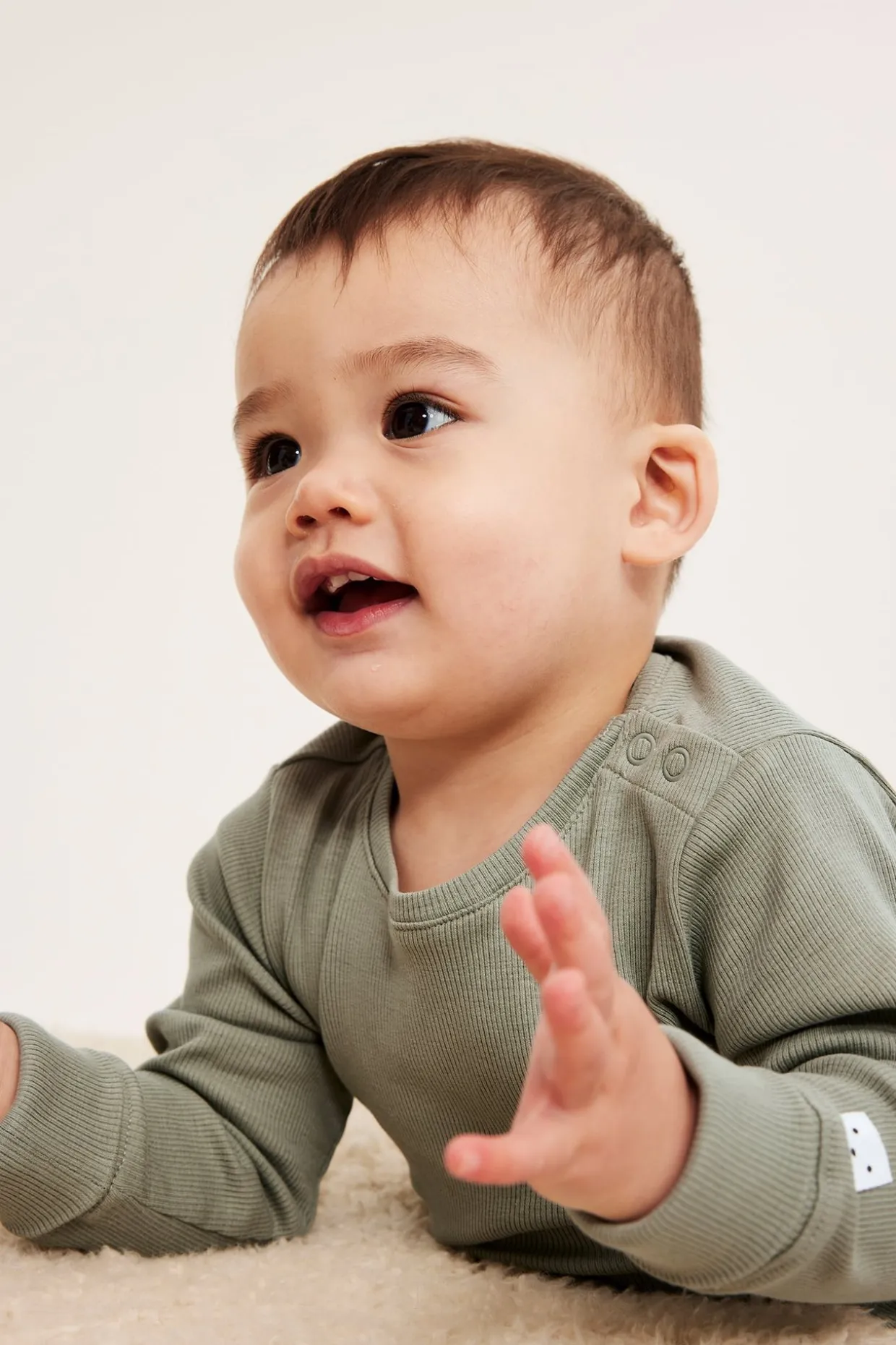 Ribbet body til baby