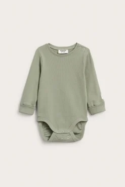 Ribbet body til baby