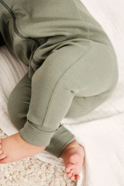 Ribbet jumpsuit med ribbekanter som kan brettes ned