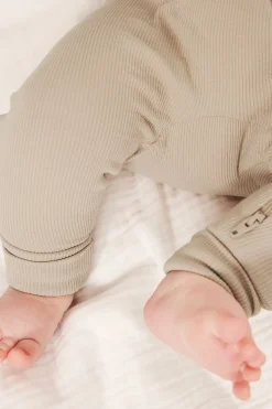 Ribbet jumpsuit med ribbekanter som kan brettes ned