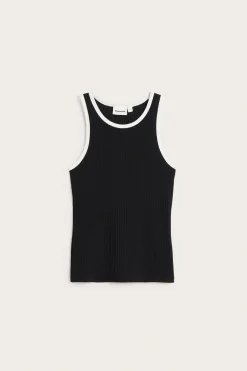 Ribbet singlet med kontrastkanter