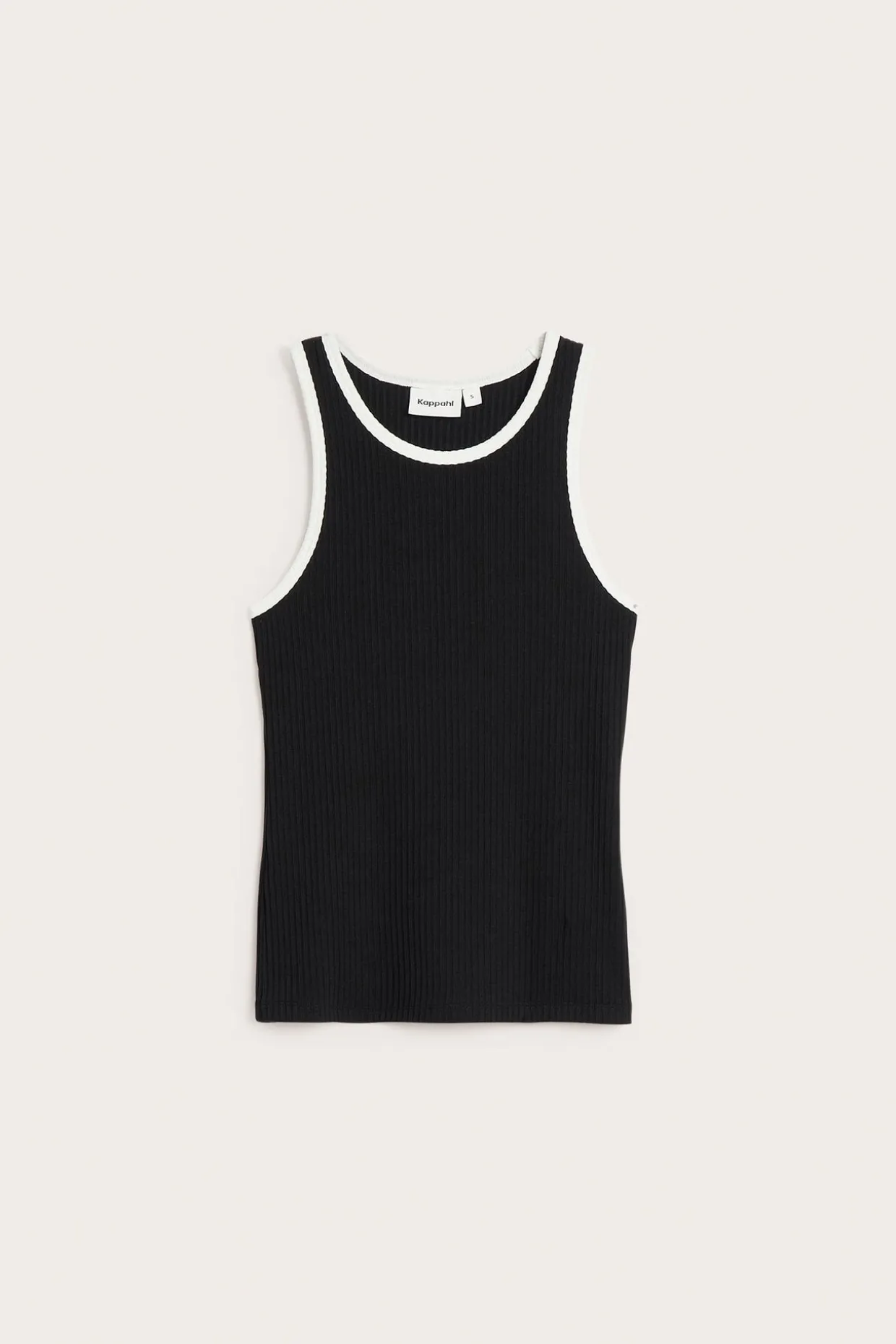 Ribbet singlet med kontrastkanter