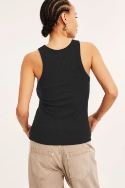 Ribbet topp