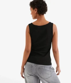 Ribbet topp