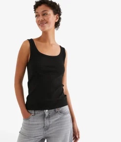 Ribbet topp