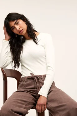 Ribbet topp | Offwhite | Dame | Kappahl