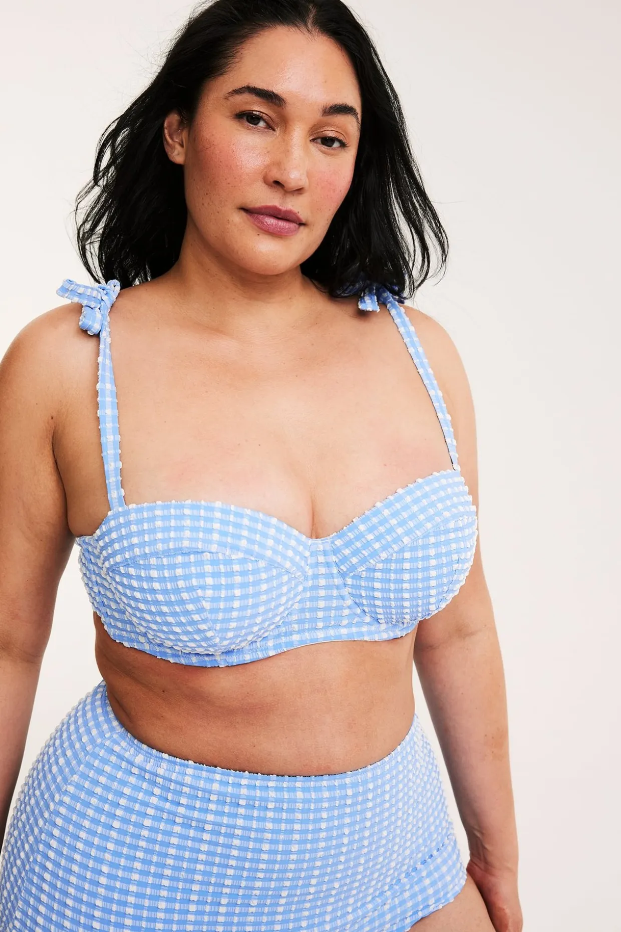 Rutete balconettebikini-BH med knytedetalj