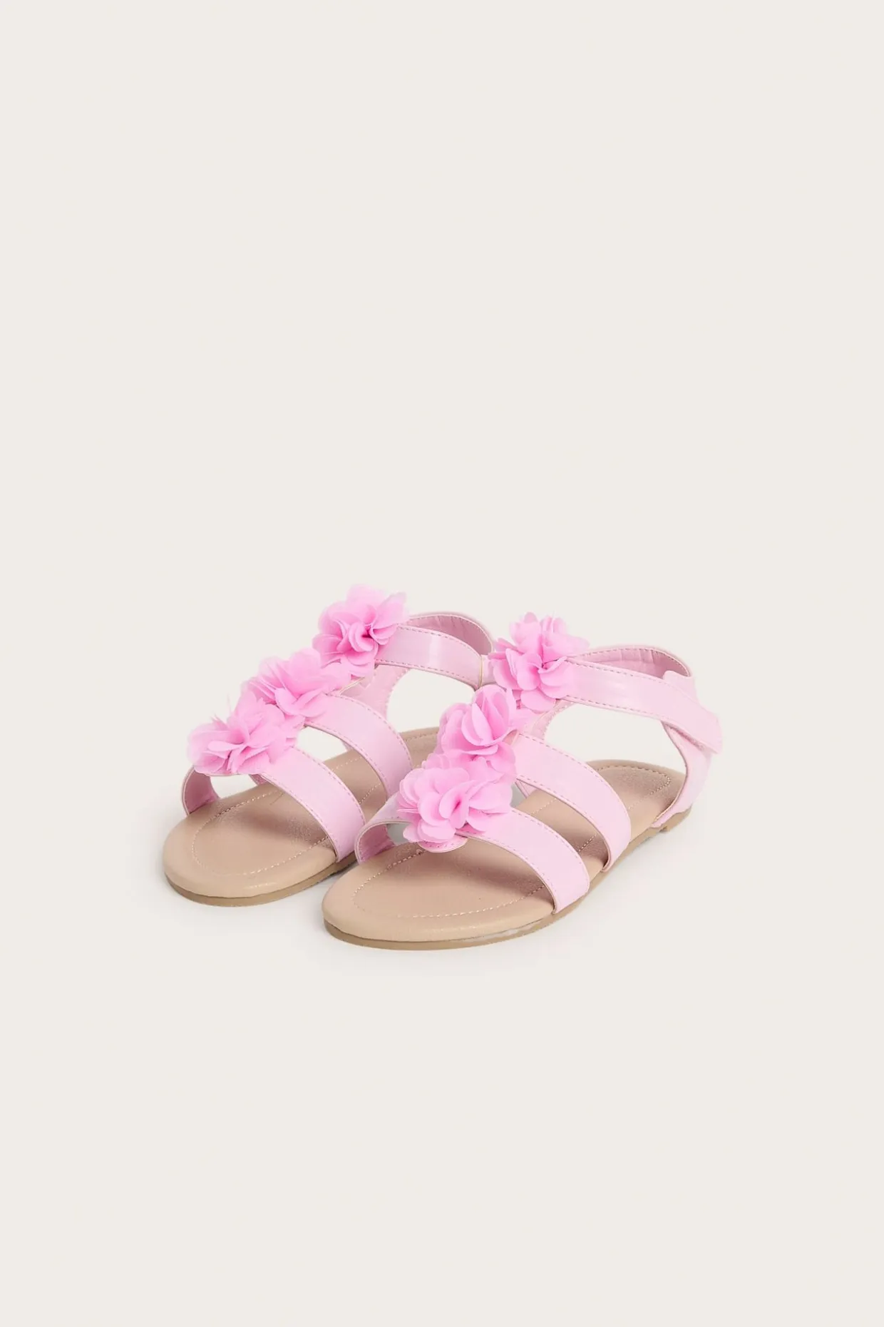 Sandaler med stoffblomster