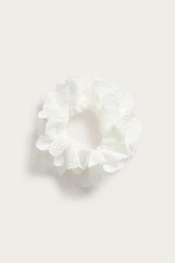 Scrunchie i broderi anglaise