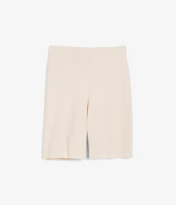 Seamless shortstruse