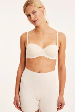 Seamless shortstruse