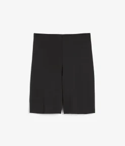 Seamless shortstruse