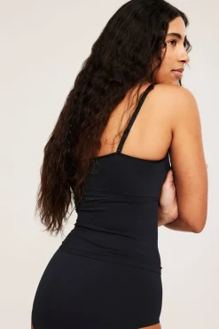Seamless singlet