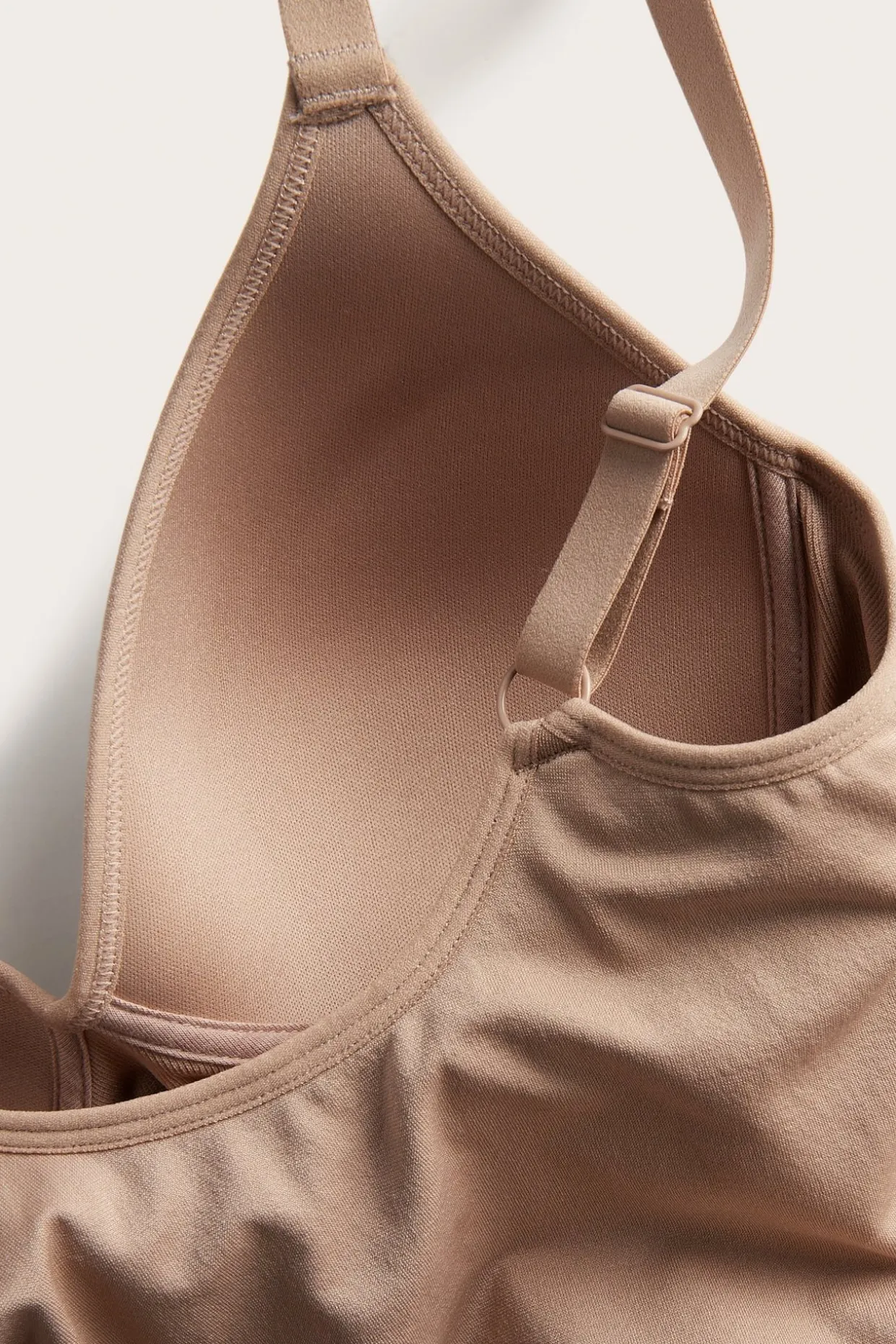 Seamless singlet med innebygd BH