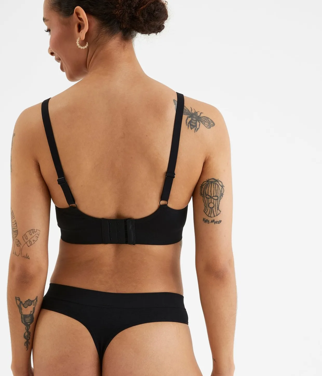 Seamless string