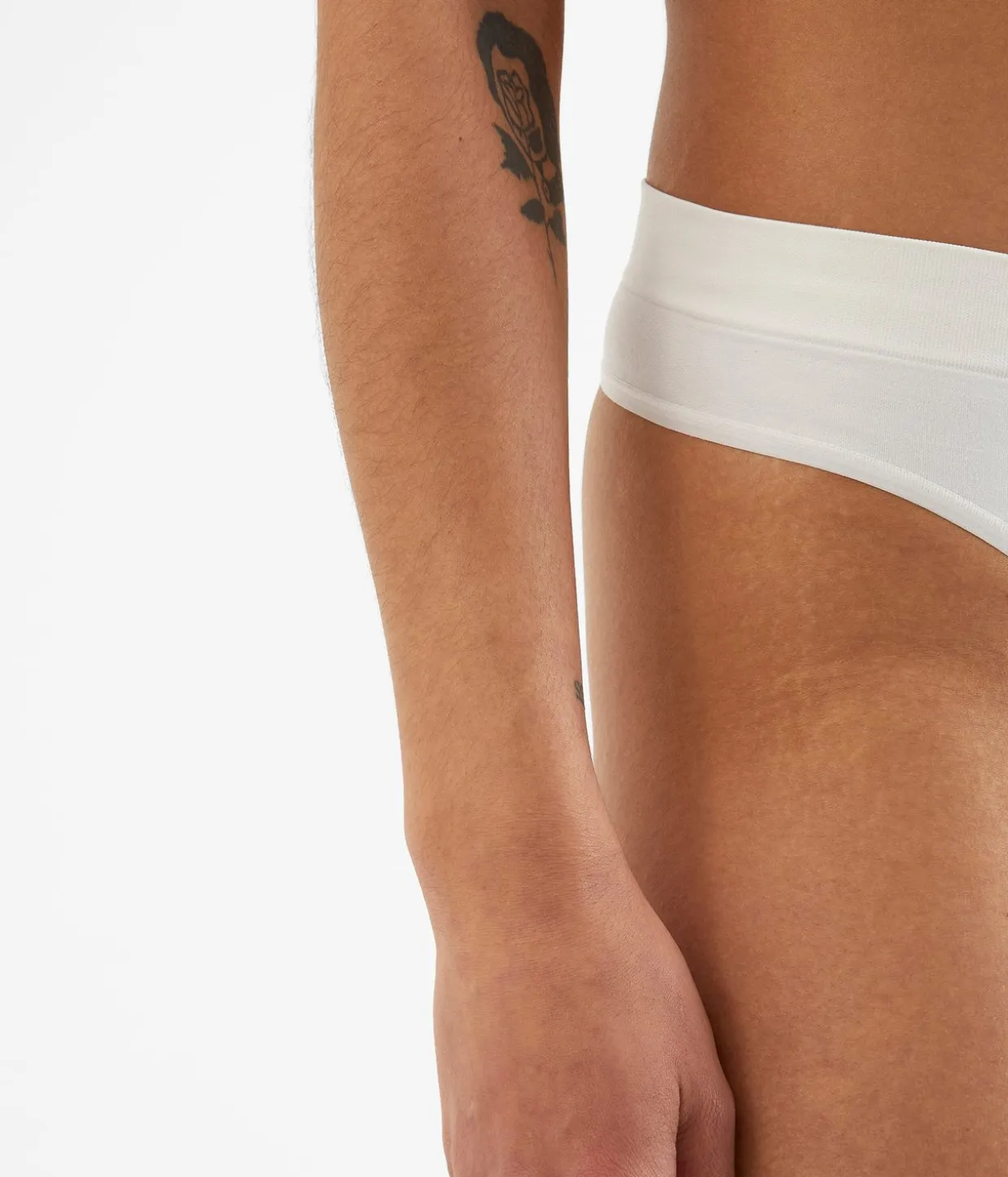 Seamless string