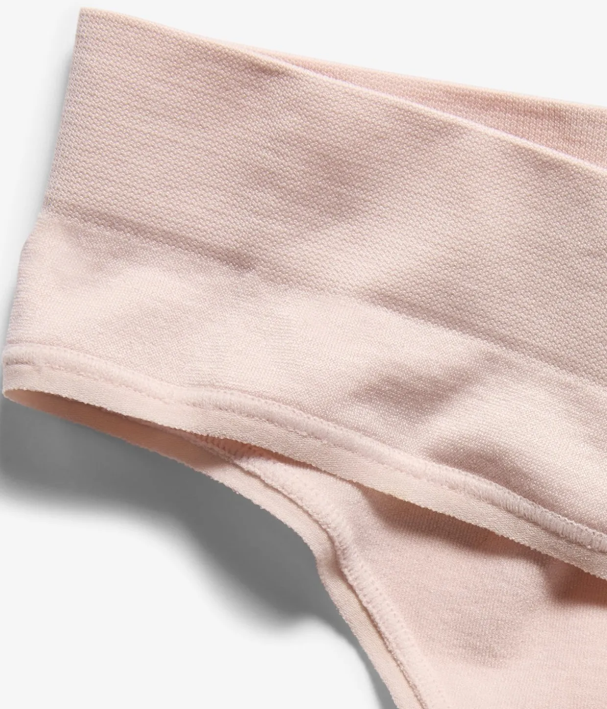 Seamless string