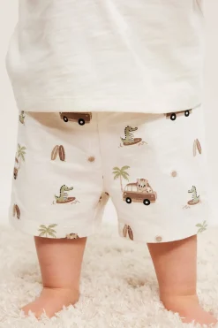 Sett med T-skjorte og shorts