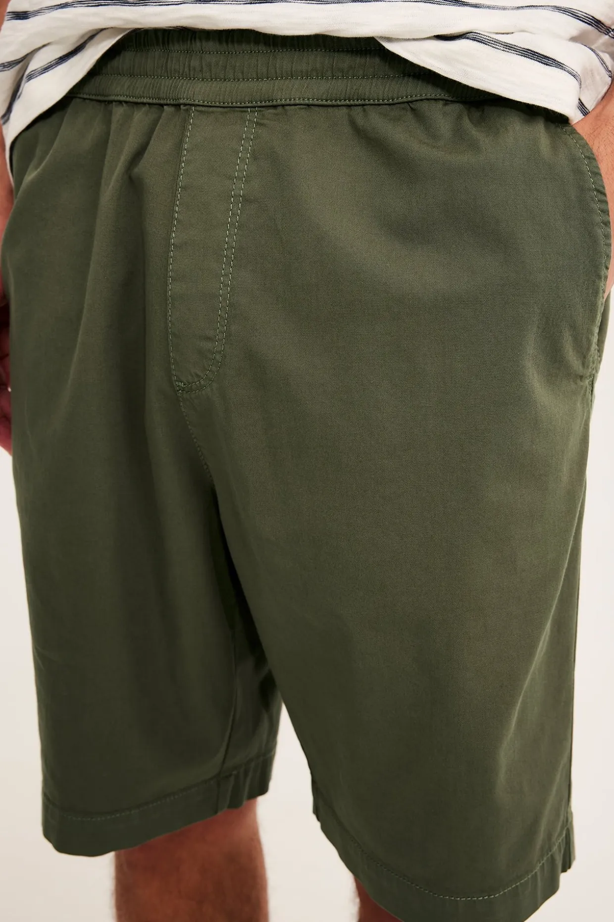 Shorts i bomullstwill med løs passform