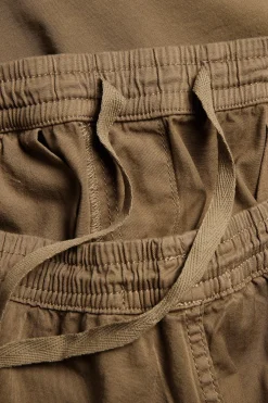 Shorts i bomullstwill med løs passform