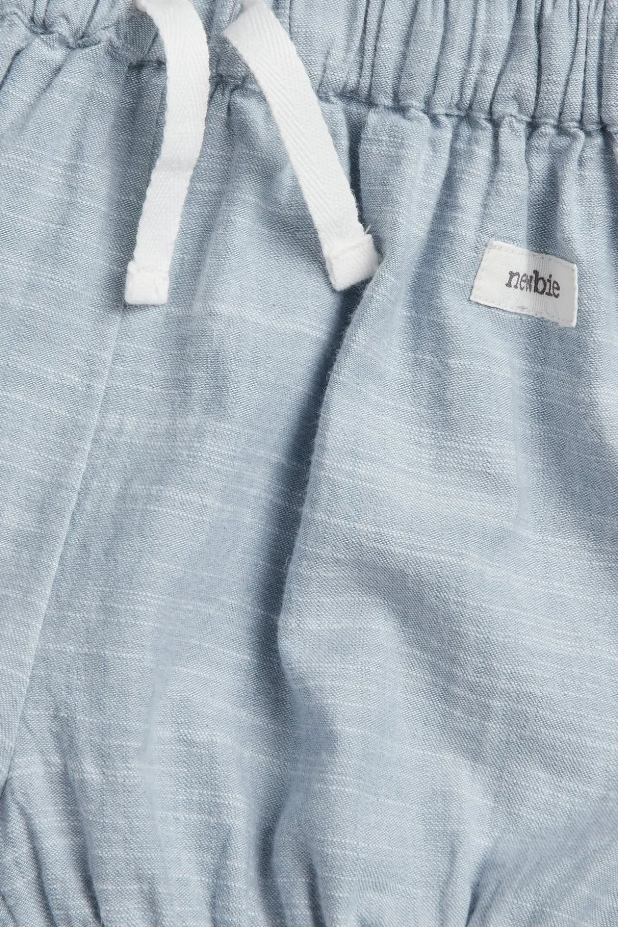 Shorts med volang