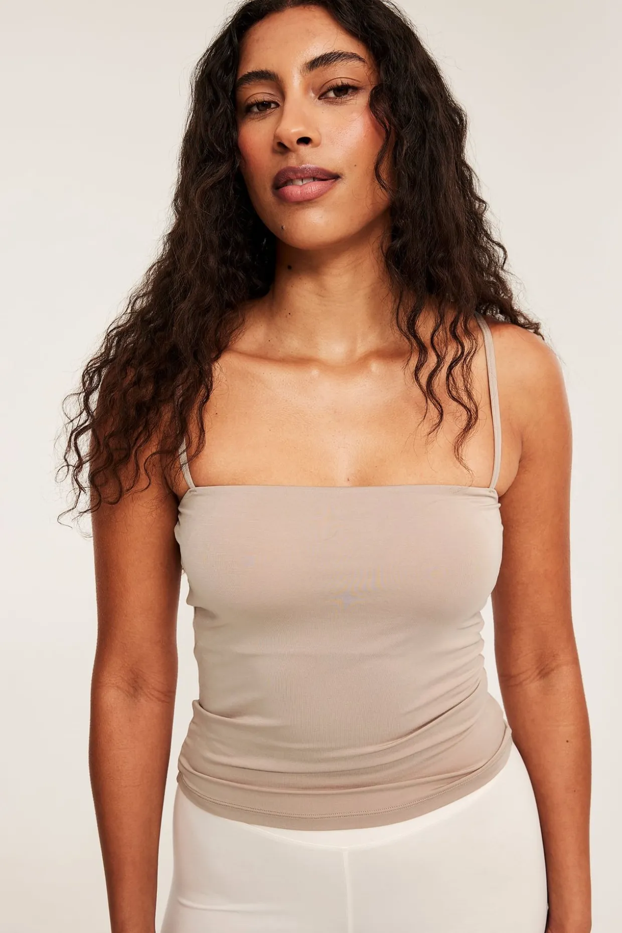 Singlet i modalblanding med innebygd BH