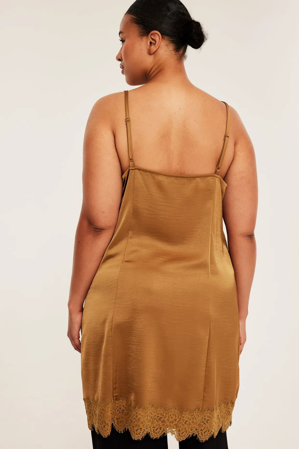 Singlet i satin