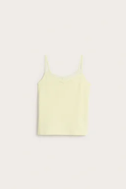 Singlet med blonder